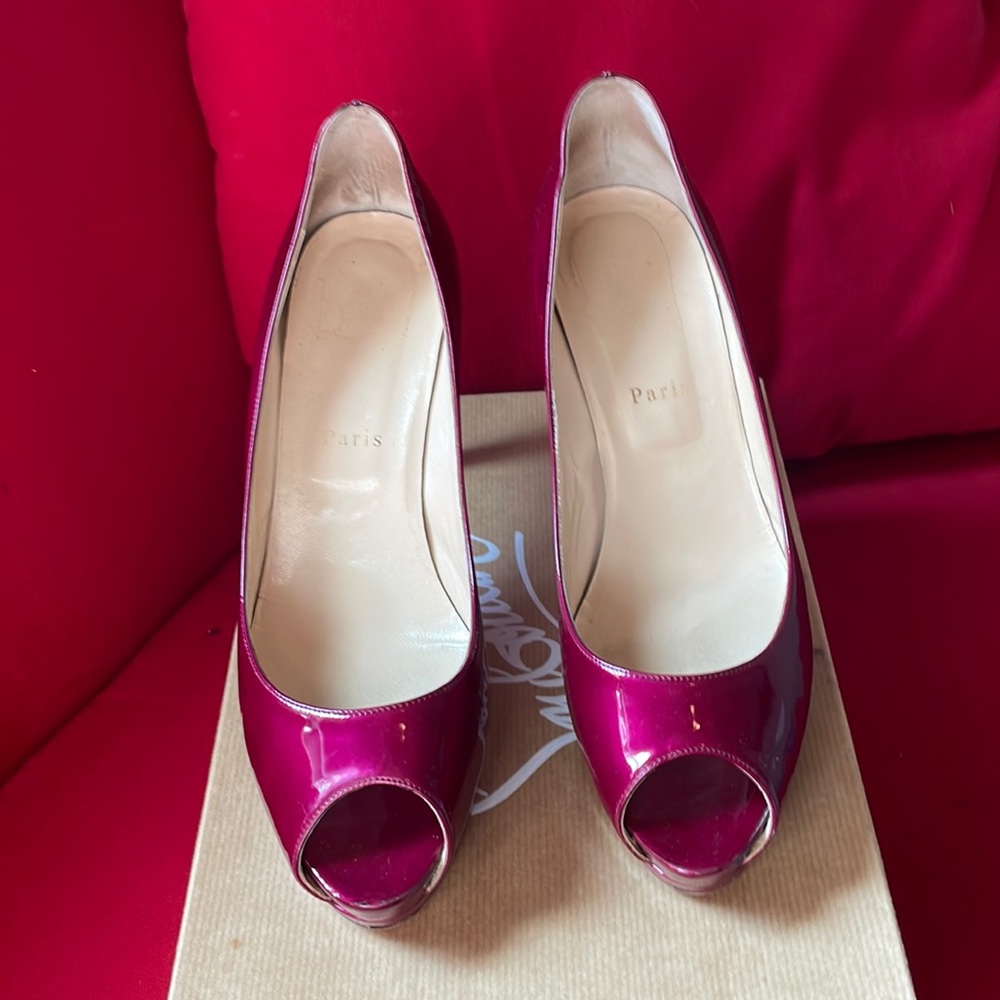 Louboutin heels size 39